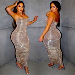 Allure Essentials Gold Glitter MIDI Dress